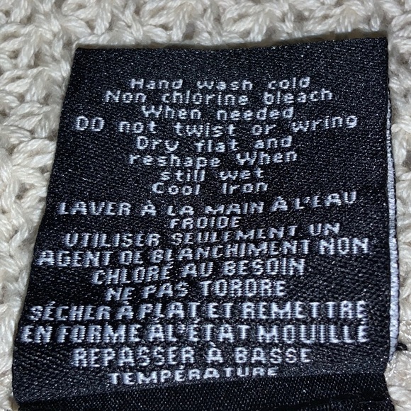 CHARLIE PAIGE - Cold Shoulder High-low Sweater (Size Small / Medium) - Picture 10 of 10